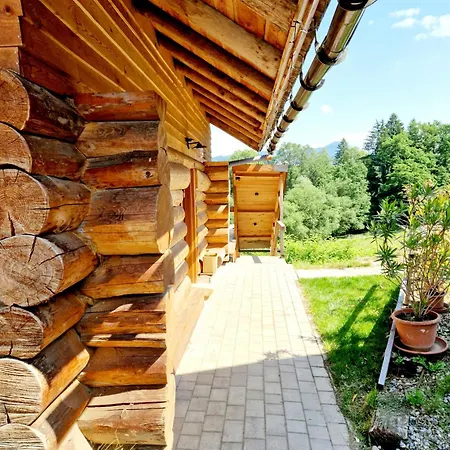 Naturstammhaus Pauker * Klagenfurt am Woerthersee